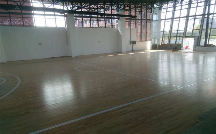 湖北楓樺木運動(dòng)木地板多少錢(qián)一平米